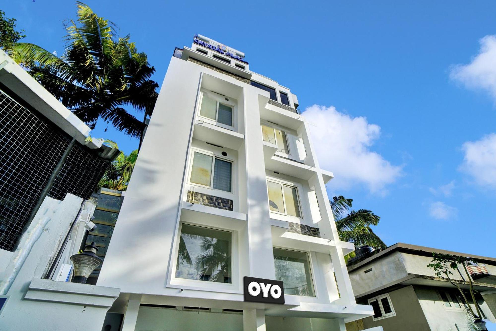 Hotel O Crystal Executive Suites Kochi Екстер'єр фото